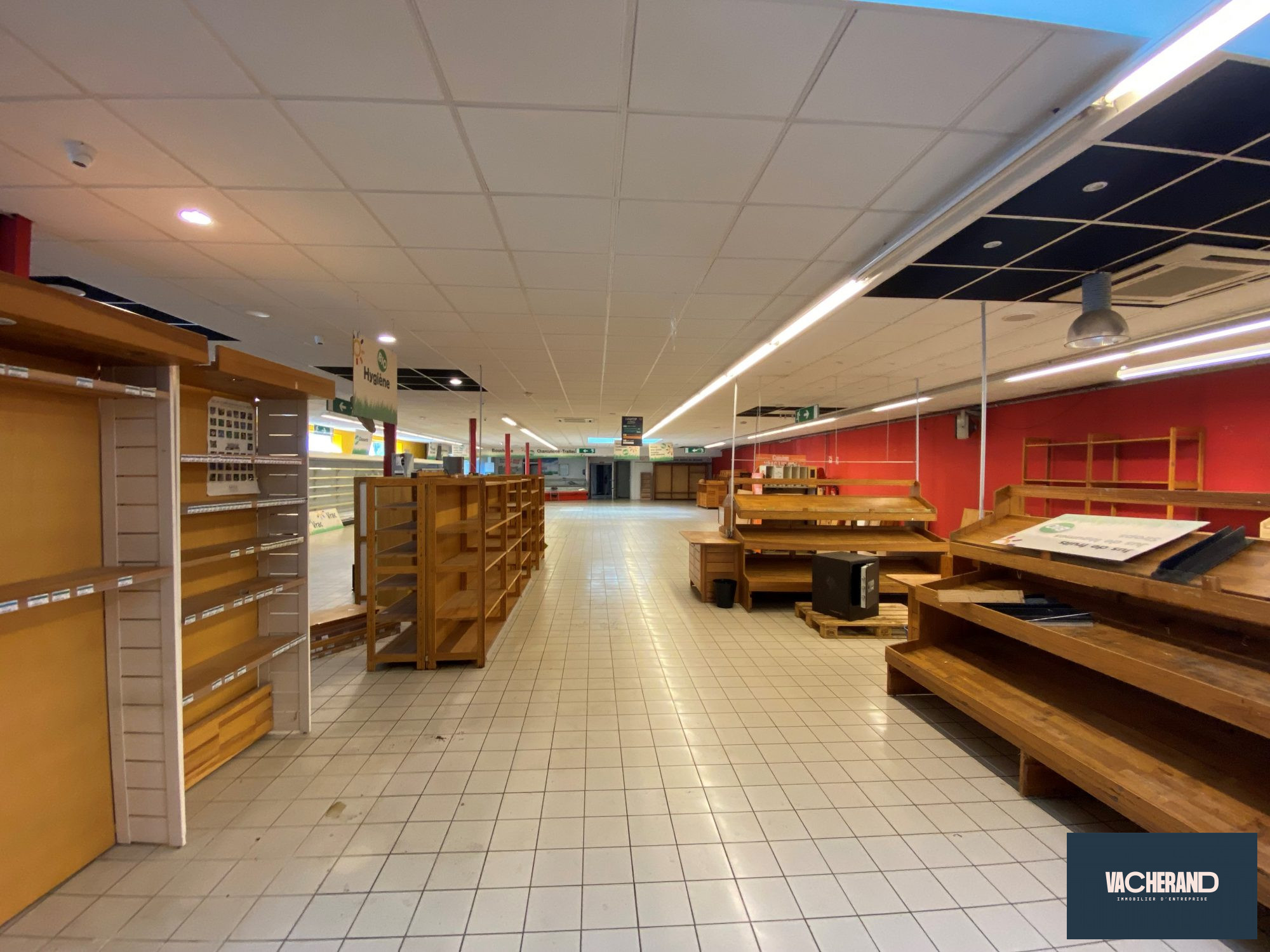 Location Locaux commerciaux 261m² Wasquehal 2