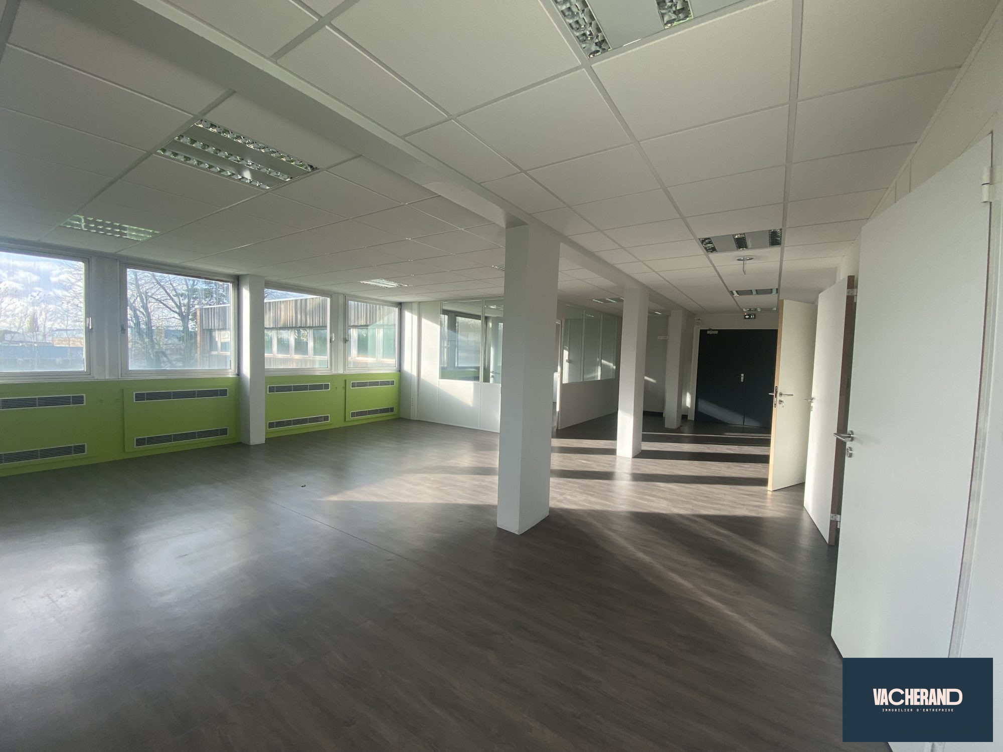 Location Bureaux 148m² Neuville-en-ferrain 1