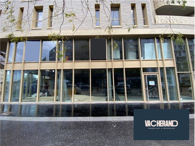 Location Locaux commerciaux 343m² Lille 4